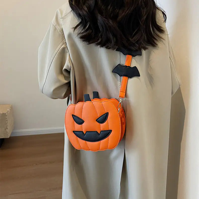 JACK 0 LANTERN COZY PUMPKIN SATCHEL