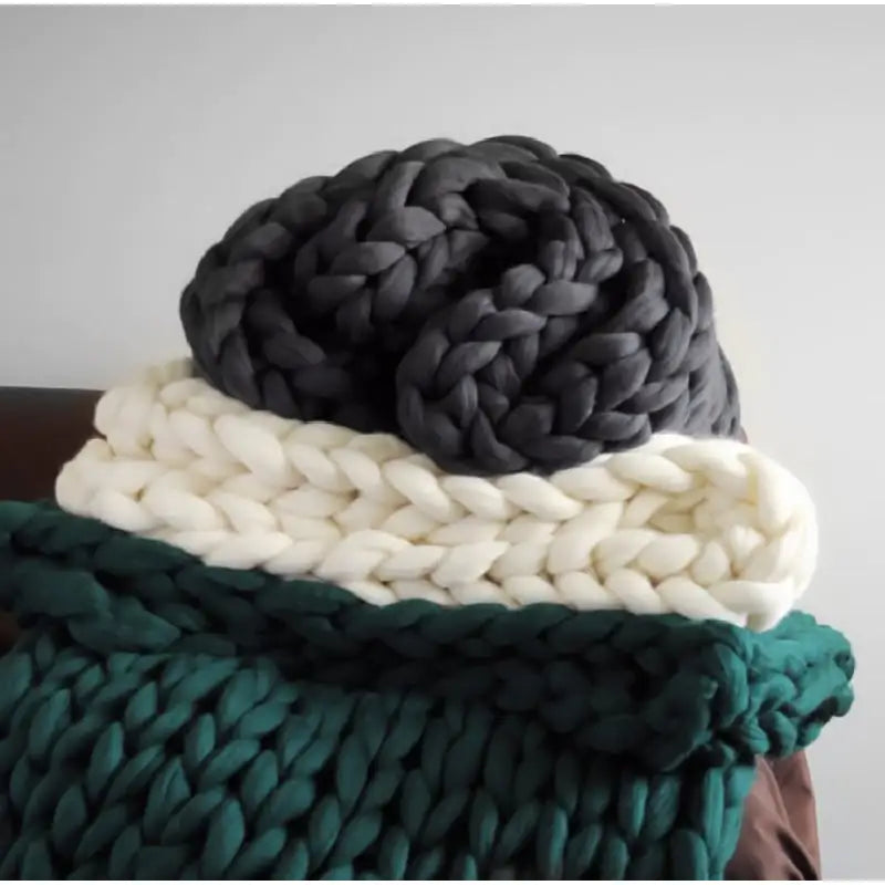 COZY FOREST FOX WOOL THROW