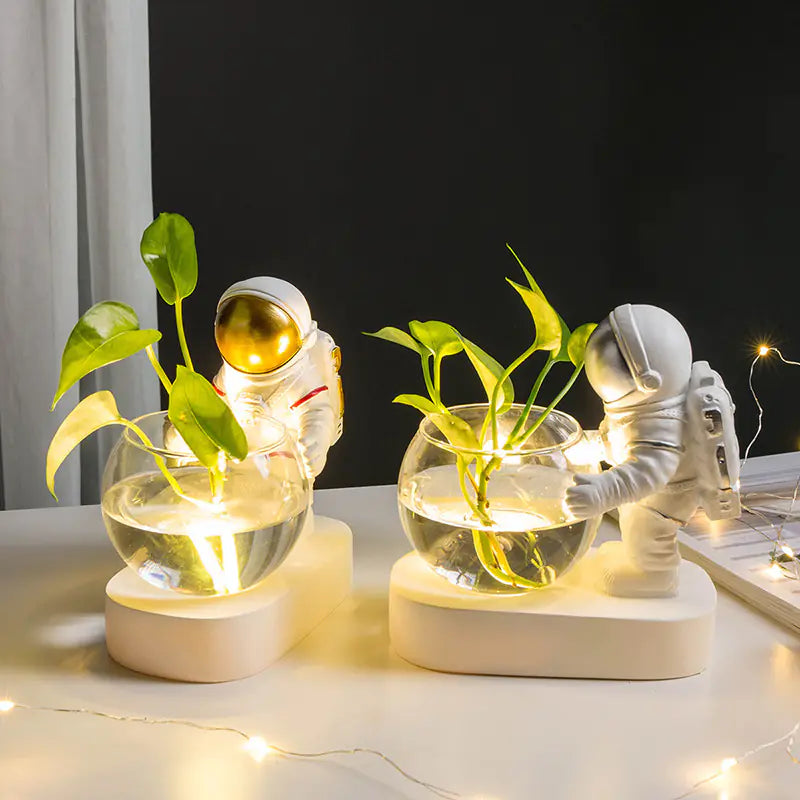 Creative Astronaut Hydroponic Glass Vase Decor